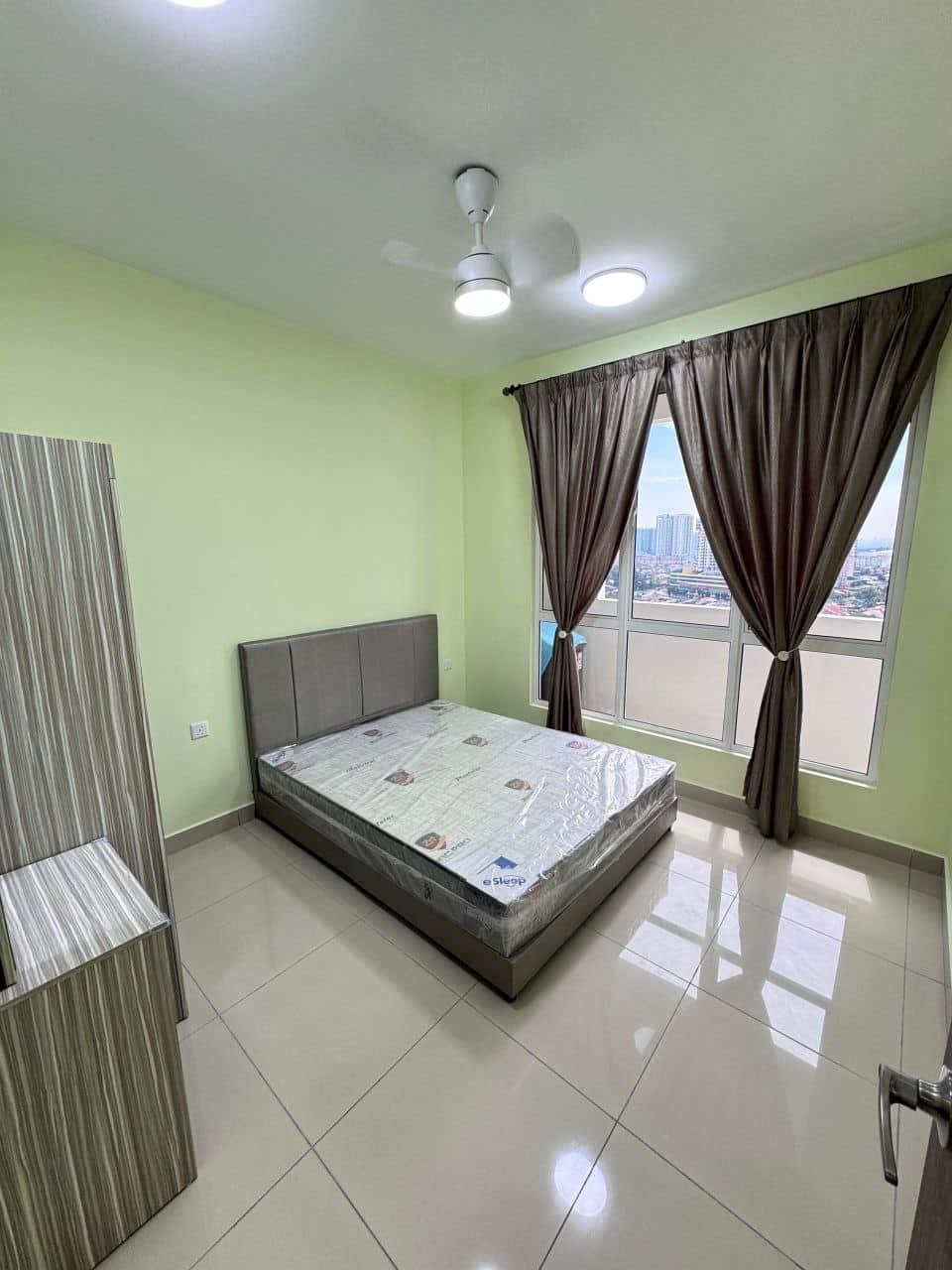 Condominium Trellis 3