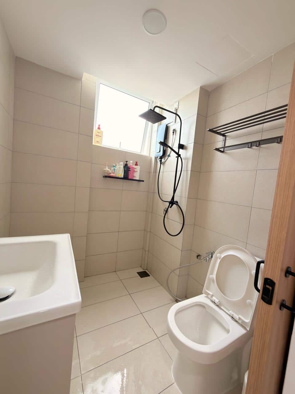 Condominium MBW Bay / Vista Tiara 8