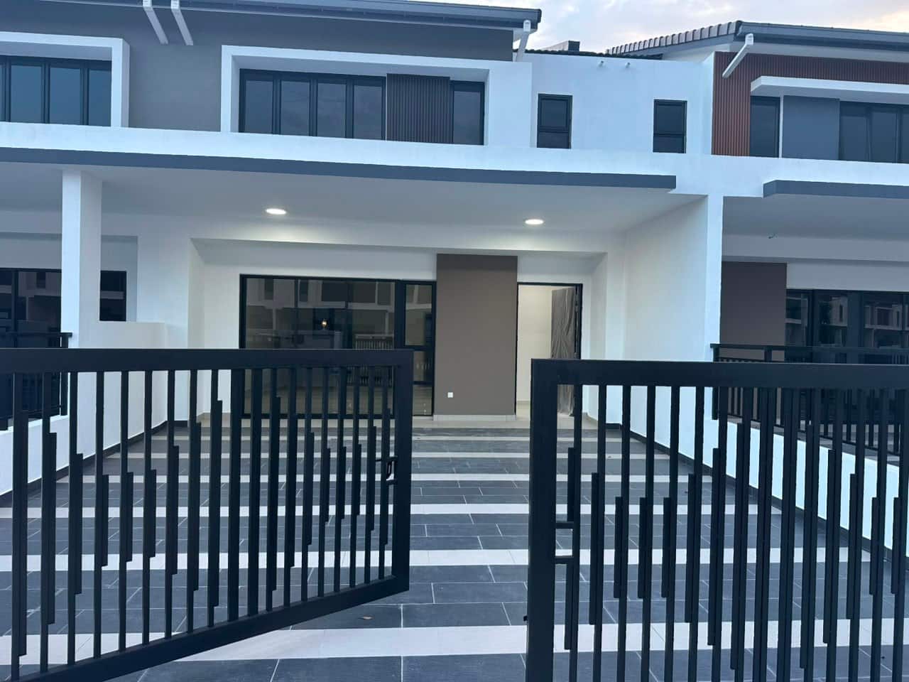 2-Storey Terrace House Aspira LakeHomes 1