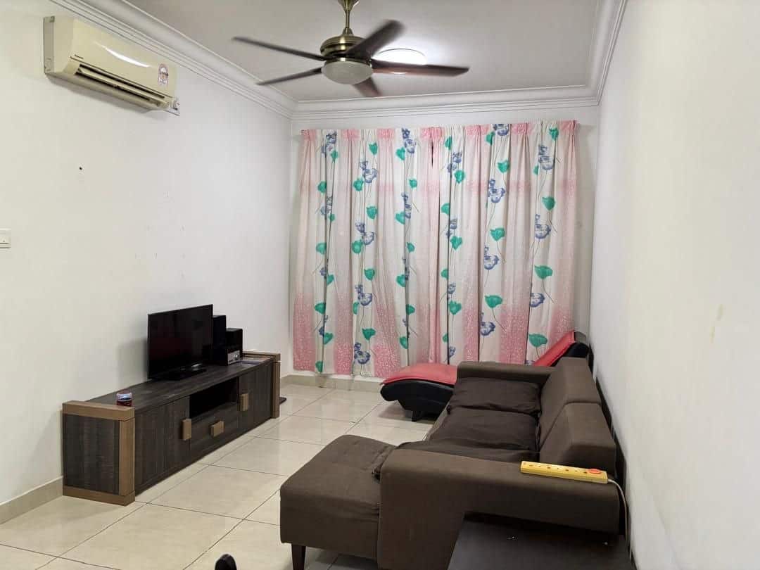 Condominium Golden Sand Seaview Residences 2