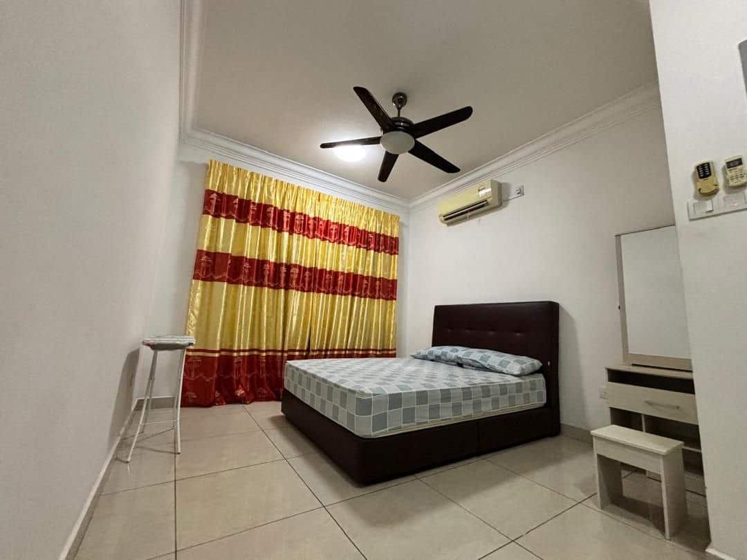 Condominium Golden Sand Seaview Residences 3