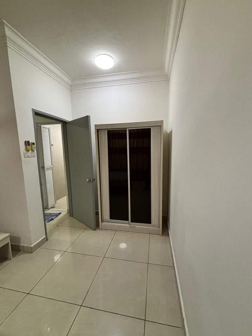 Condominium Golden Sand Seaview Residences 6