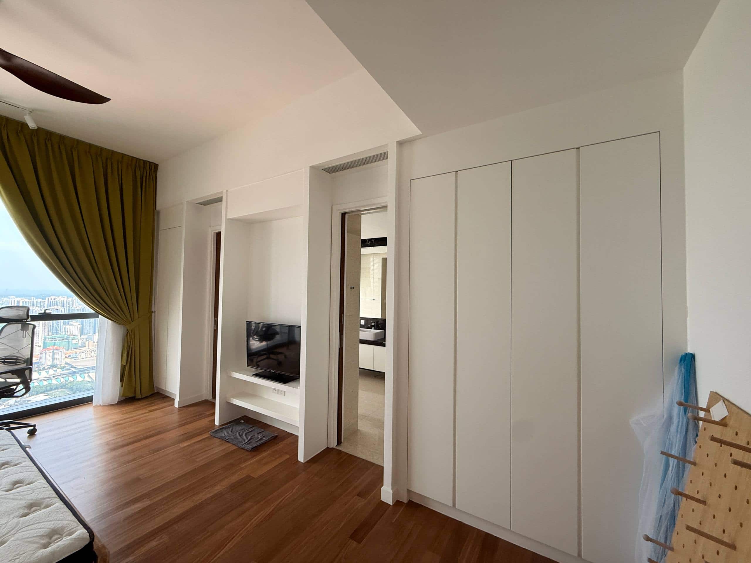 Condominium Meridin Bayvue 2