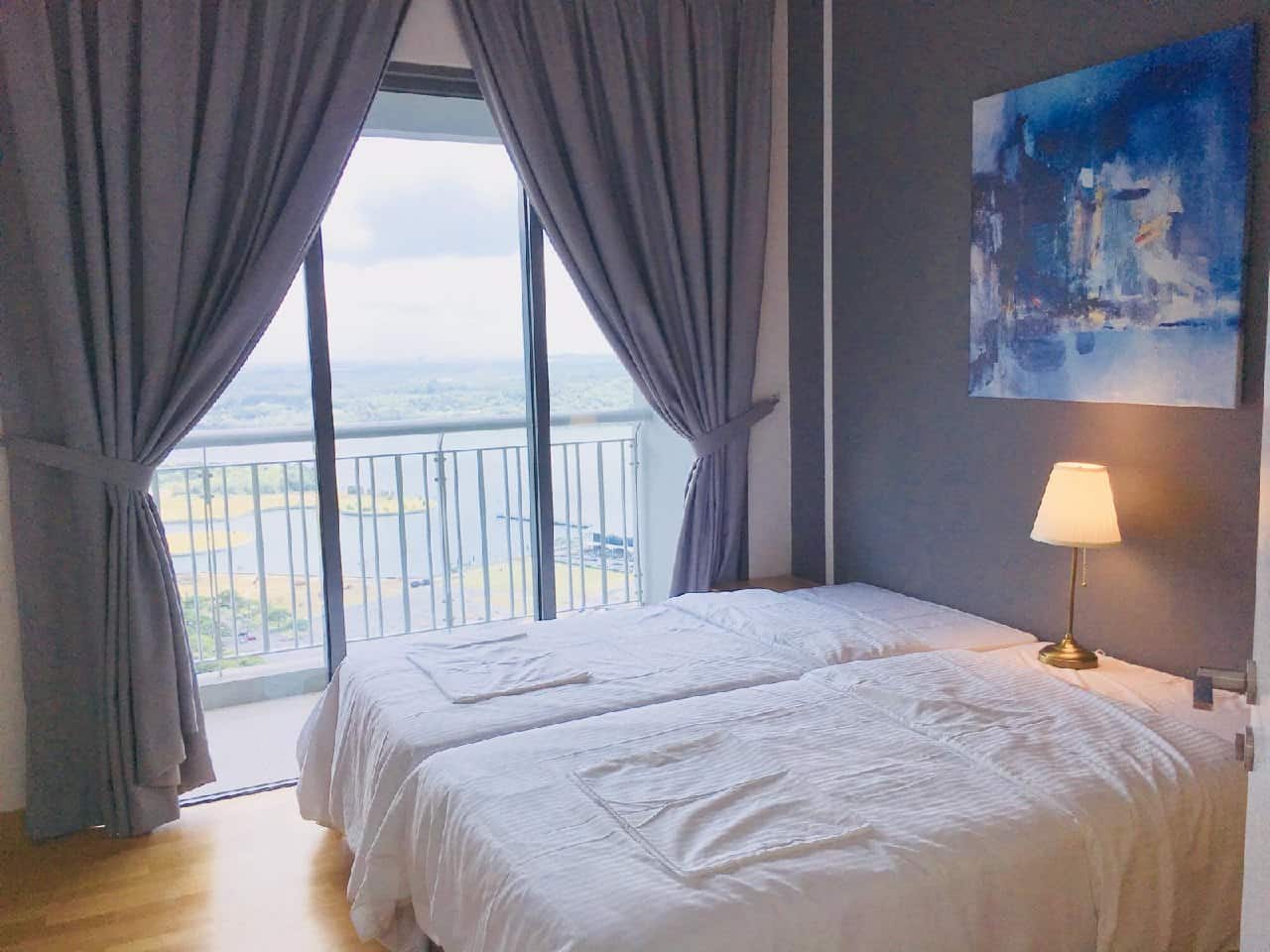 Condo Puteri Harbour 8