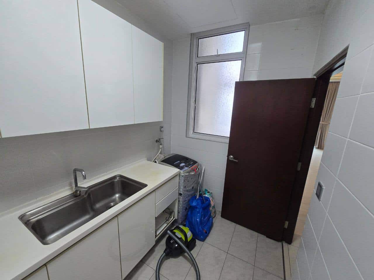 Condominium Paragon Residence Straits View 9