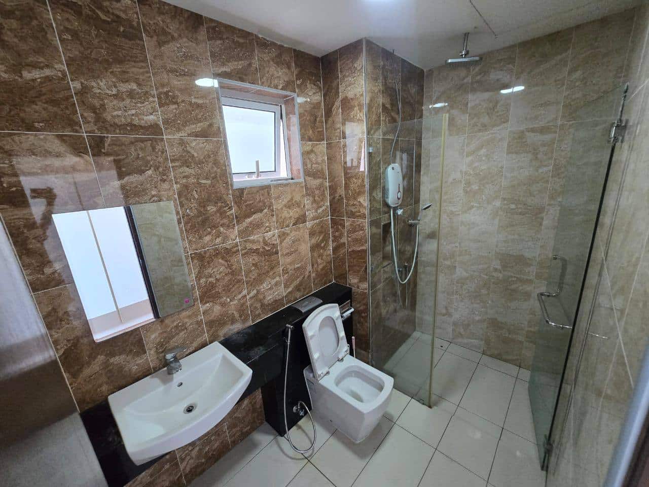 Condominium Paragon Residence Straits View 7