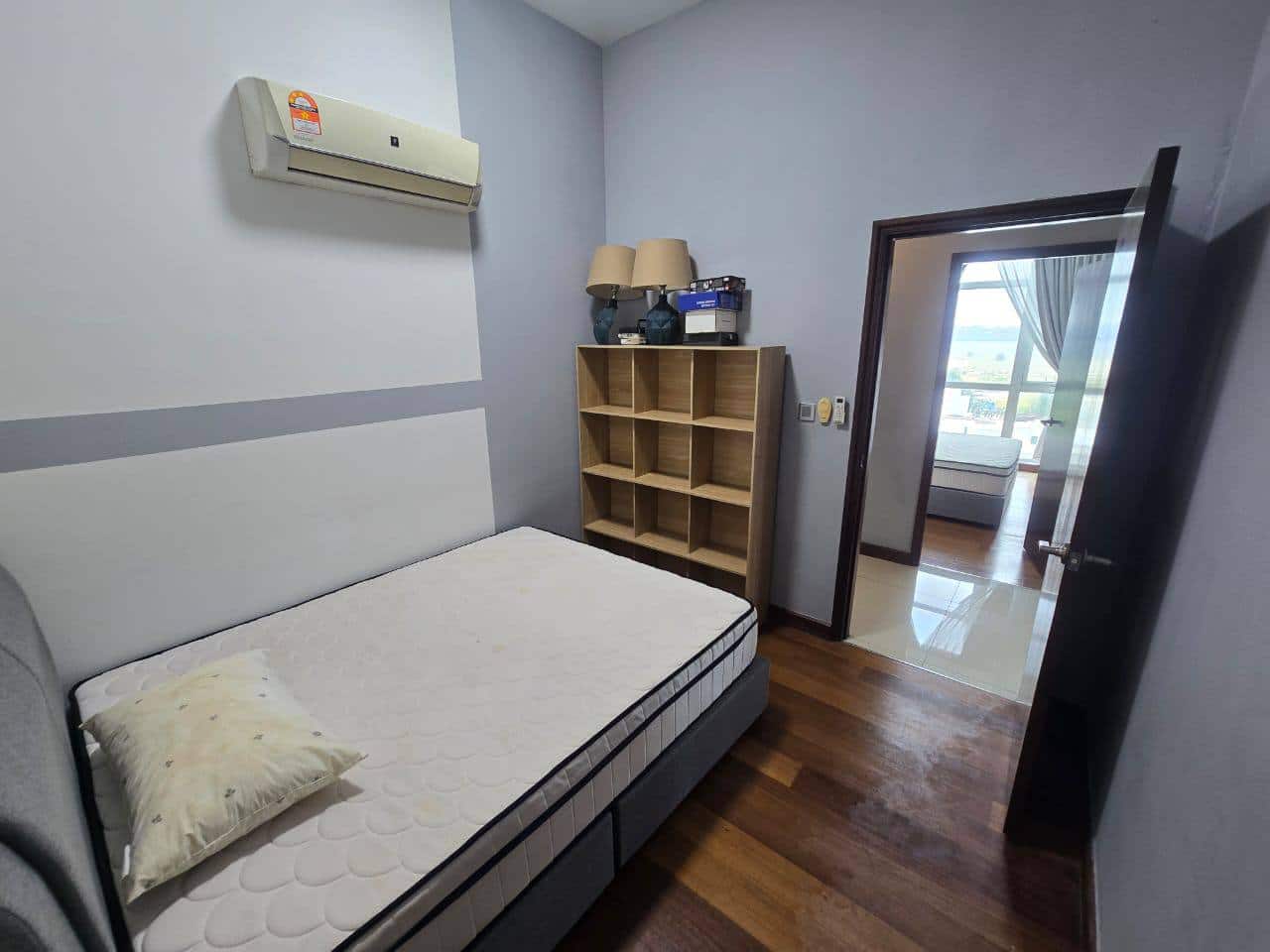 Condominium Paragon Residence Straits View 5