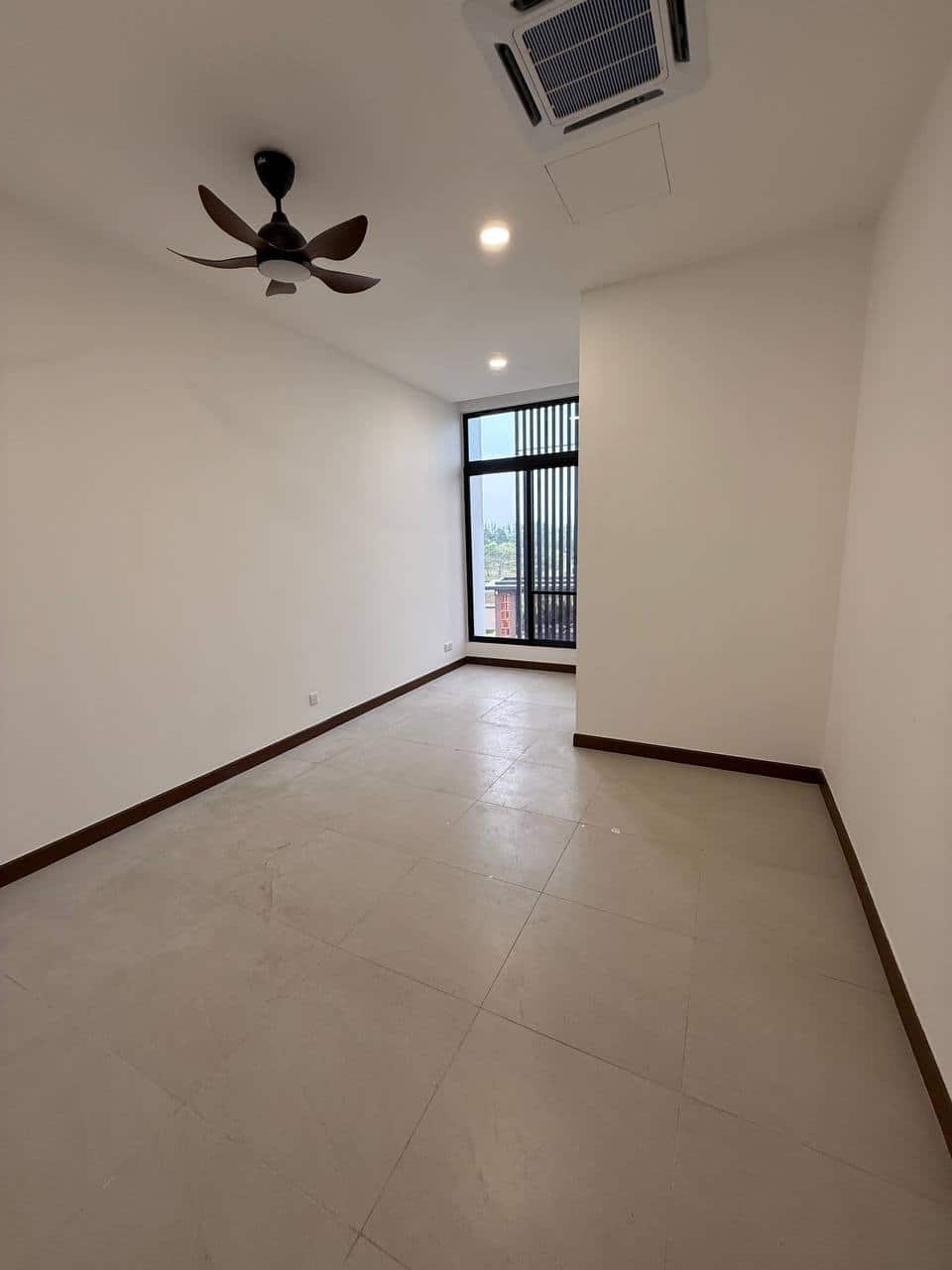 Double-Storey End Lot Aurora Resort Villas 5