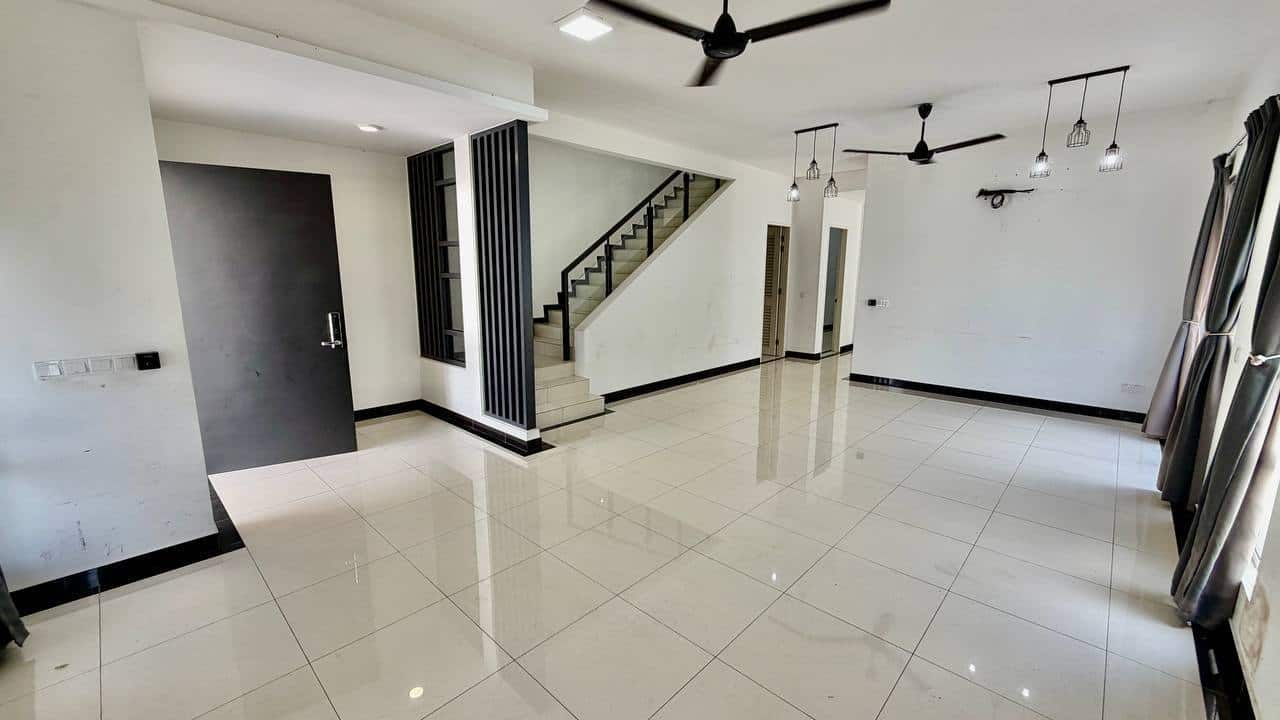 Double Storey Cluster Endlot Setia Tropika 4