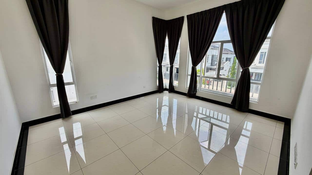 Double Storey Cluster Endlot Setia Tropika 3
