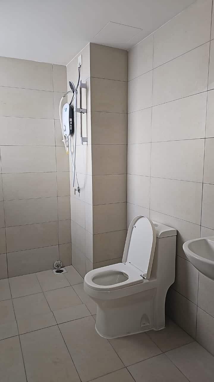 Condo Danga Bay 8
