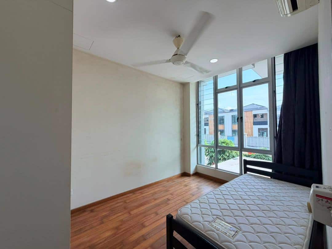 Townhouse Sutera Town 4