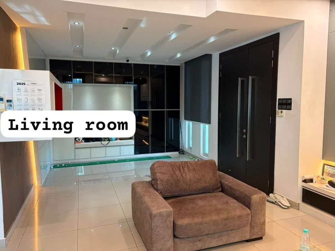 Semi-D Taman Ponderosa 5