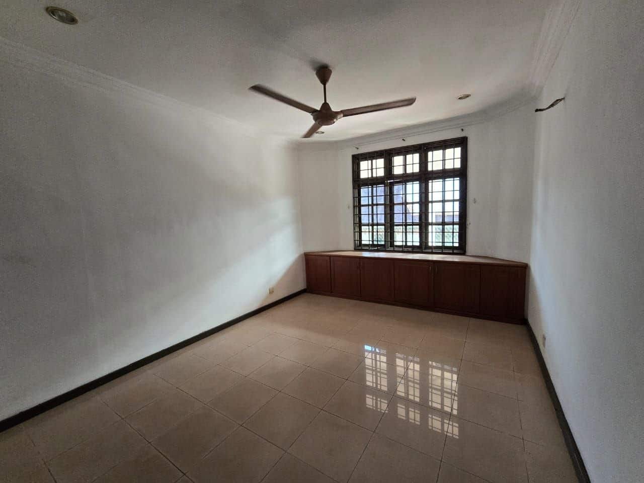 2-Storey Semi-D Jalan Padi Mahsuri, Bandar Baru Uda 3