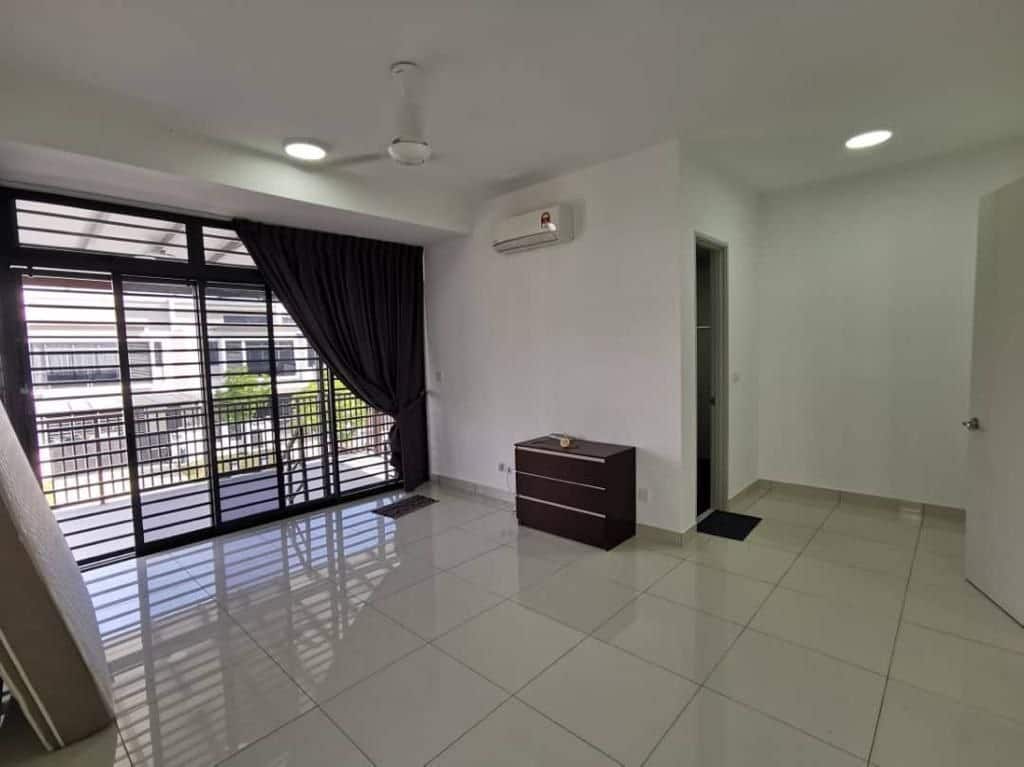 2-Storey Terrace Valley West 7