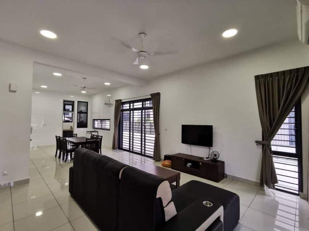 2-Storey Terrace Valley West 4