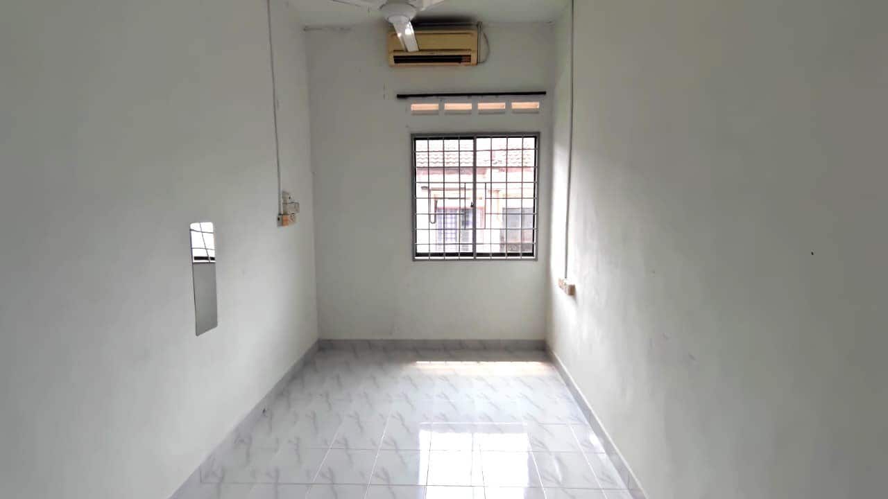Single Storey Terrace House Taman Universiti Skudai 4