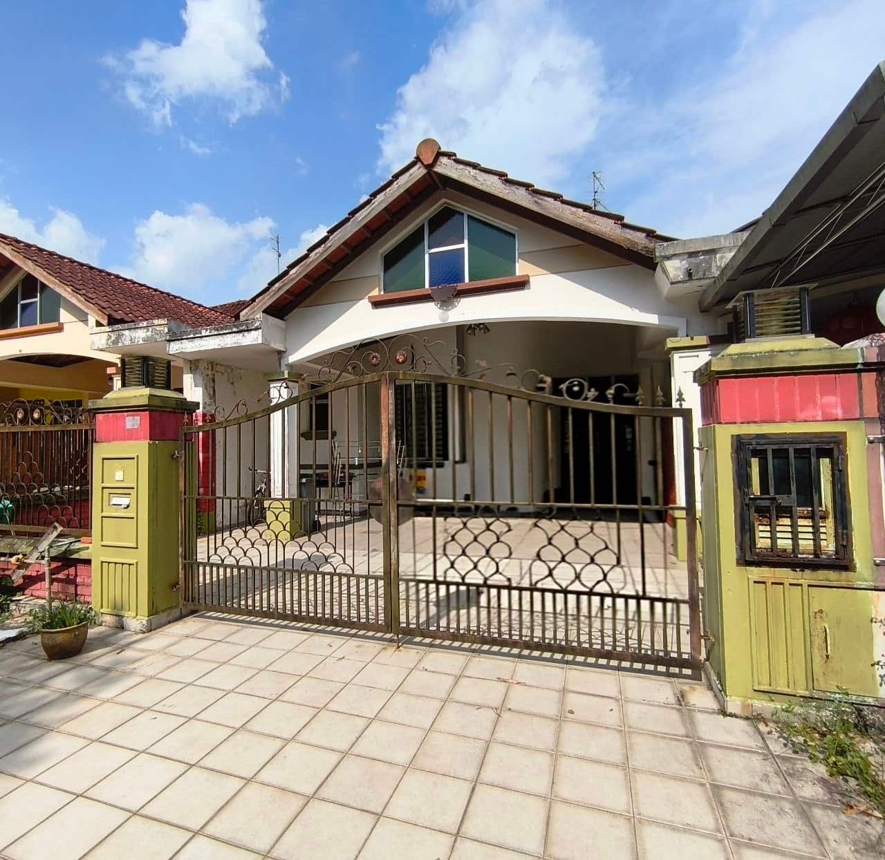 Single Storey Terrace House Taman Impian Emas 1