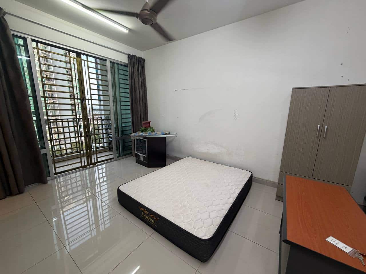 Studio Greenfield Regency 4