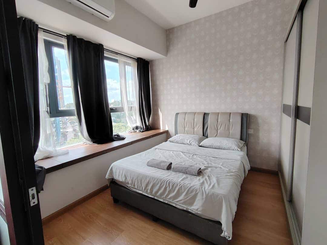 Condominium Country Garden Danga Bay 5