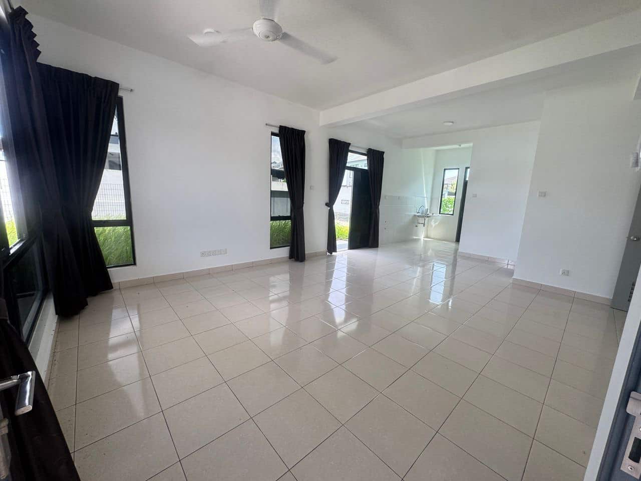 Double Storey Terrace House Austin Duta 2 2