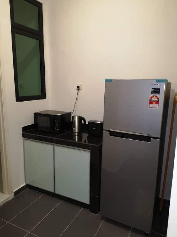 Premium Suites Bukit Indah 6