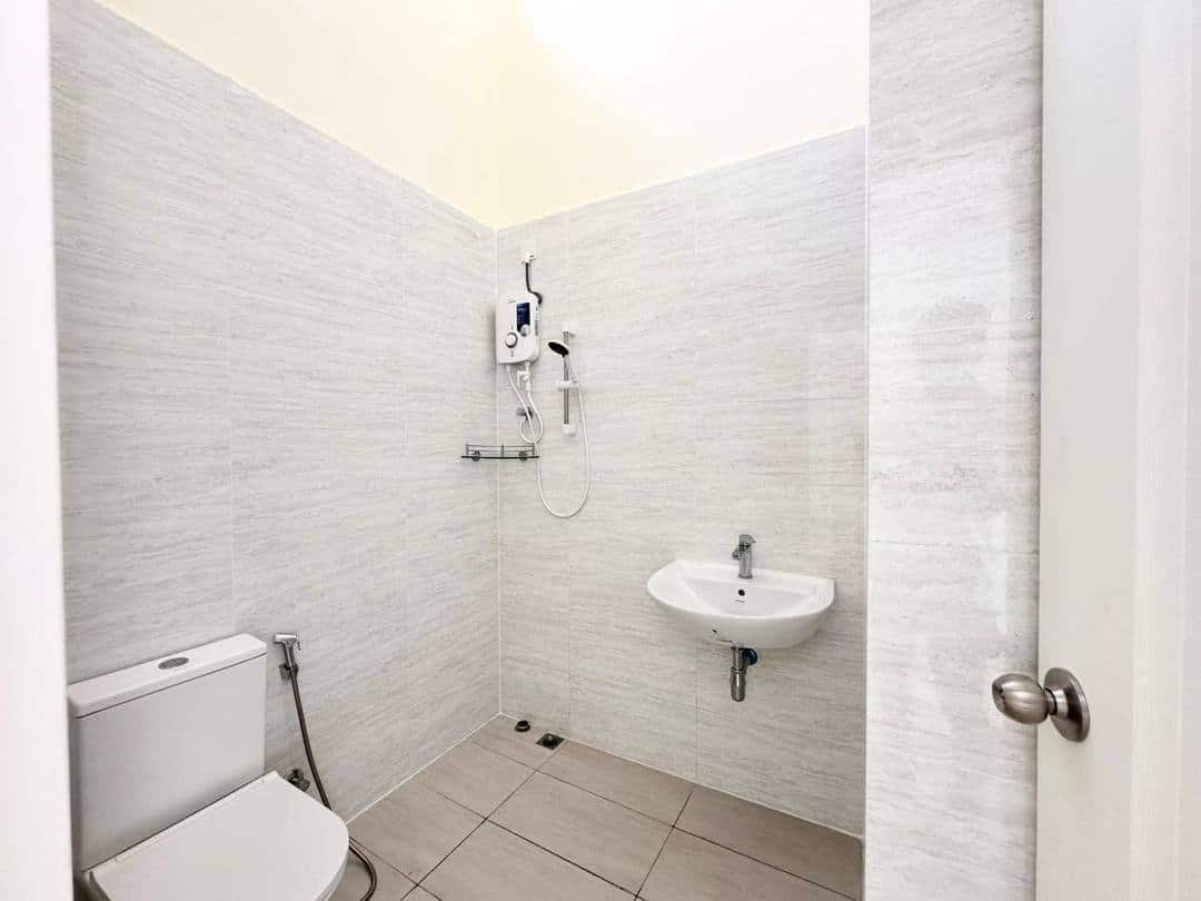 2-Storey End Lot Central Park Country Garden Tampoi 9