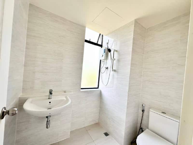 2-Storey End Lot Central Park Country Garden Tampoi 10