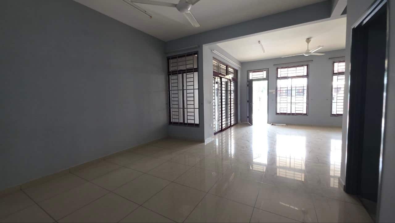 2-Storey Terrace House Rini Height 1