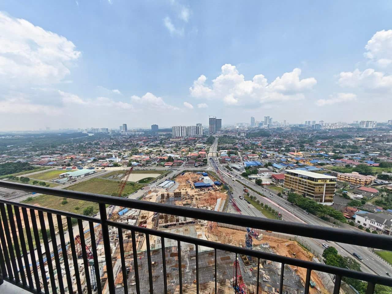Service Apartment One 49 Residence Tebrau 7