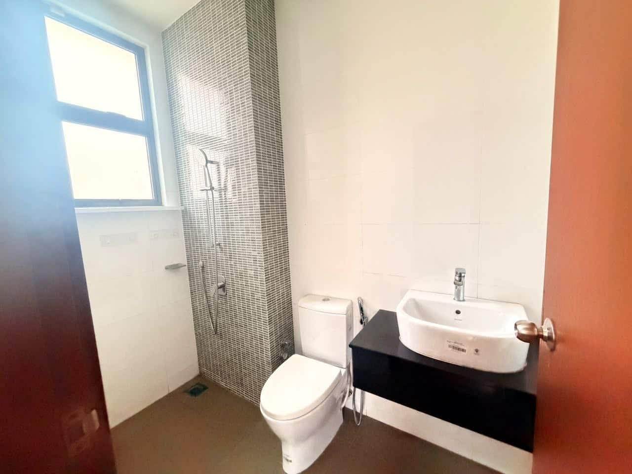 Double Storey Corner House Ponderosa Vista 7