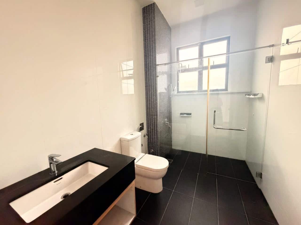 Double Storey Corner House Ponderosa Vista 8
