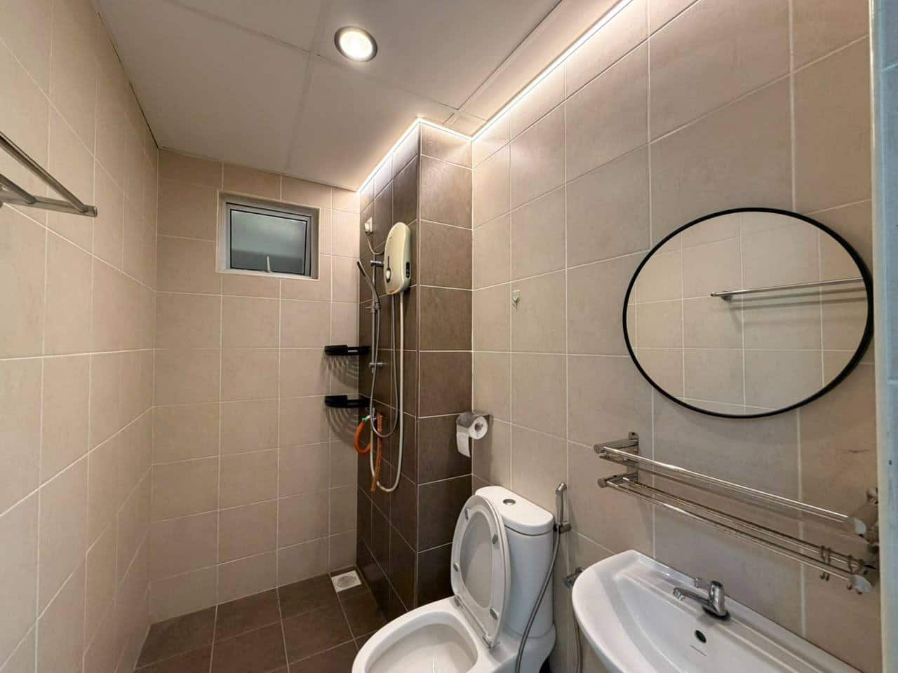 Service Apartment Golden Sands 8