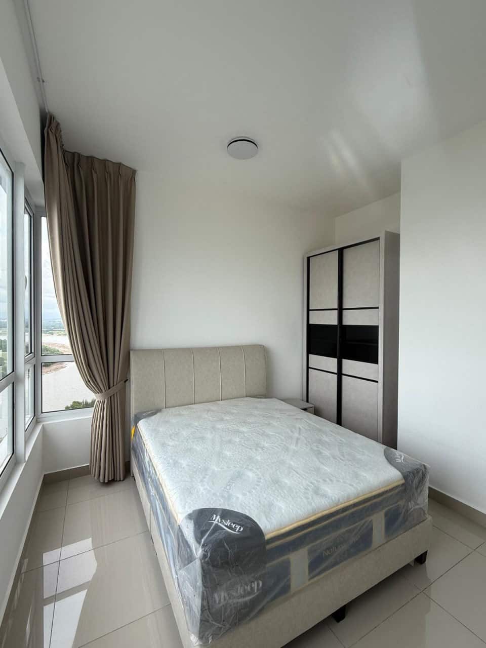 Condominium Danga Bay 5