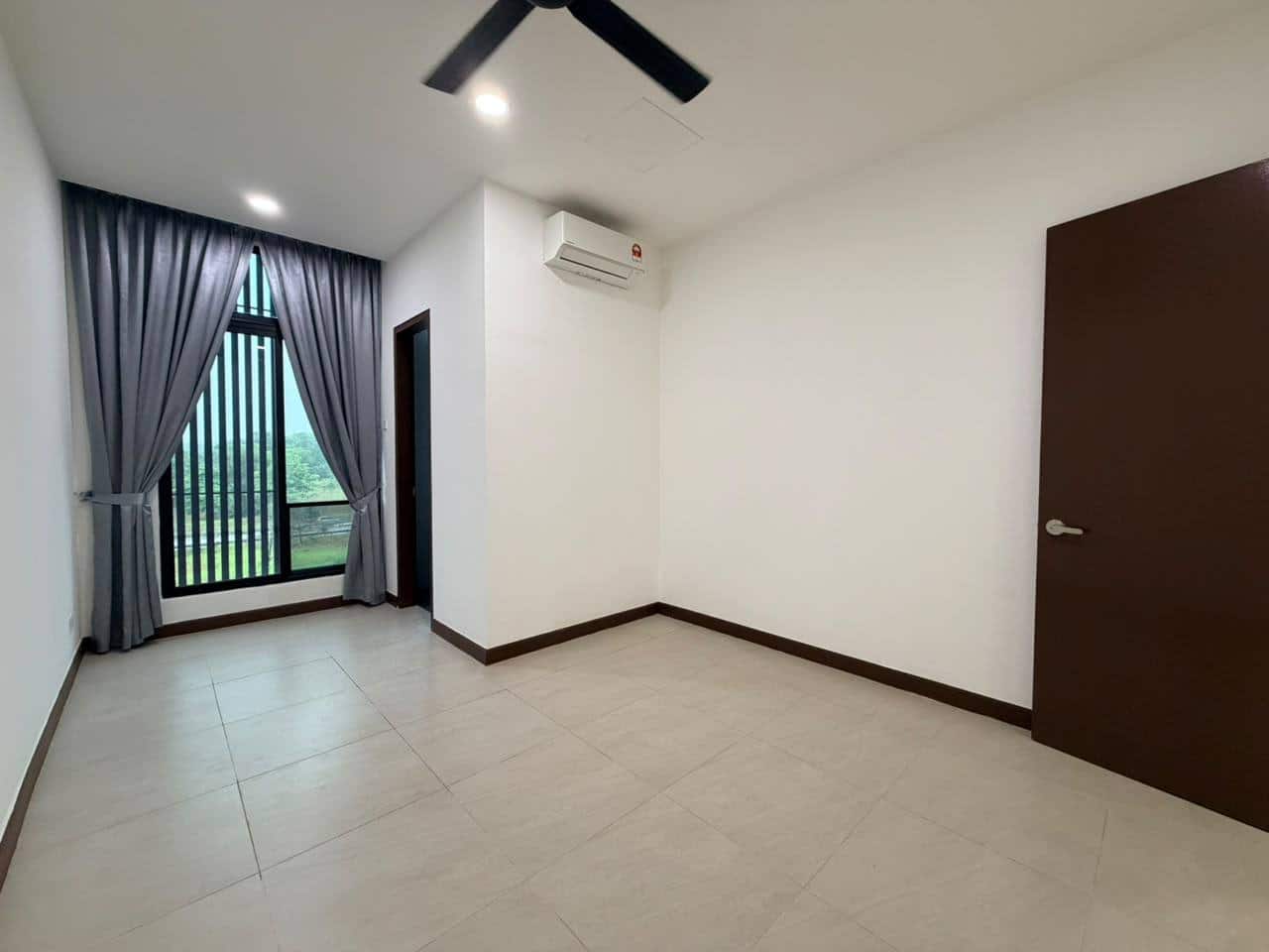Double Storey Superlink House Iskandar Puteri 7