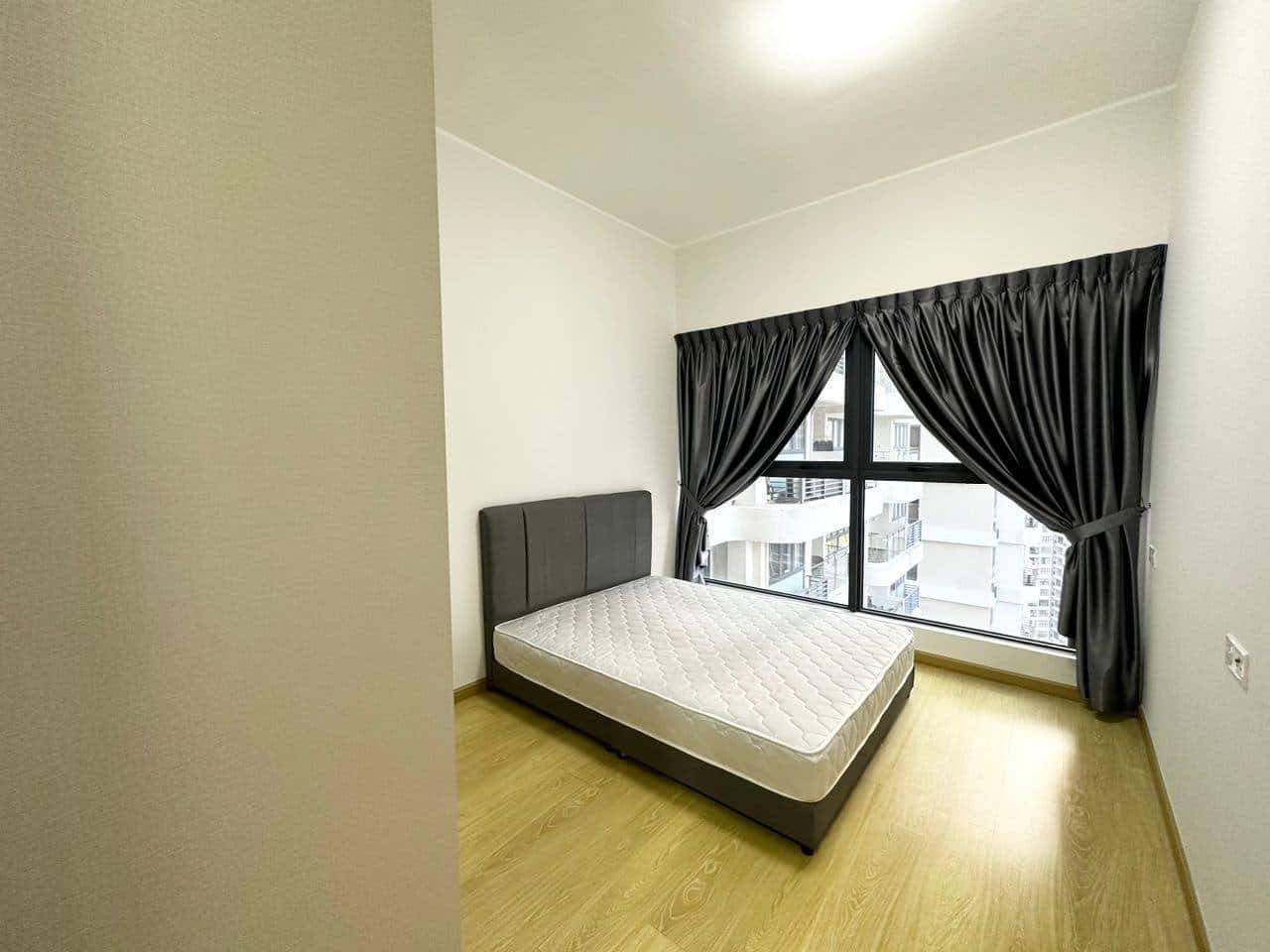 Condominium Amberside @ Country Garden Danga Bay 5