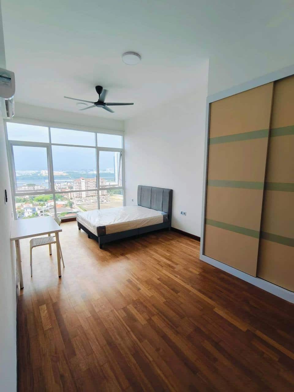 Condominium Paragon Suites Residence 2