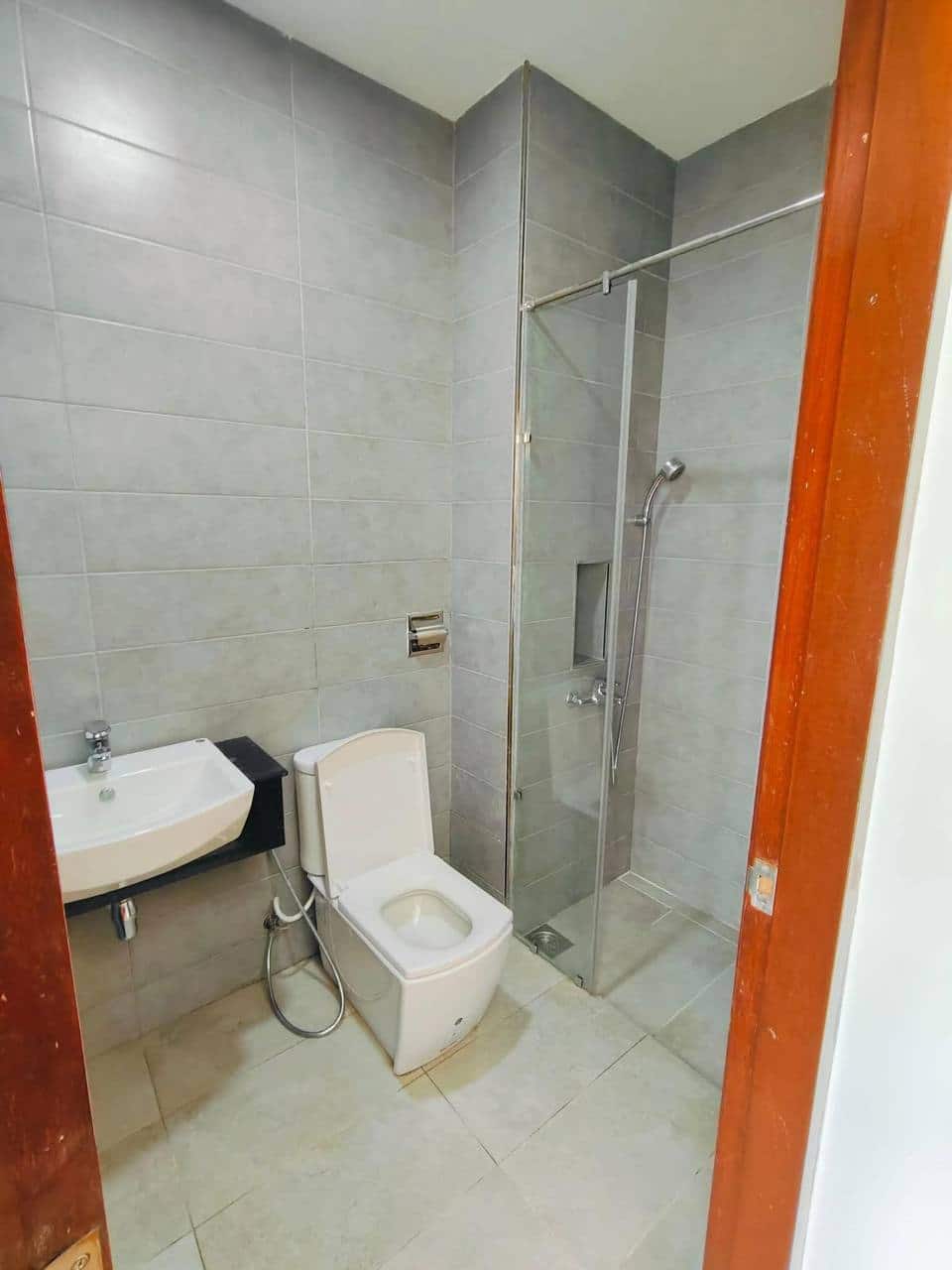 Condominium Paragon Suites Residence 5