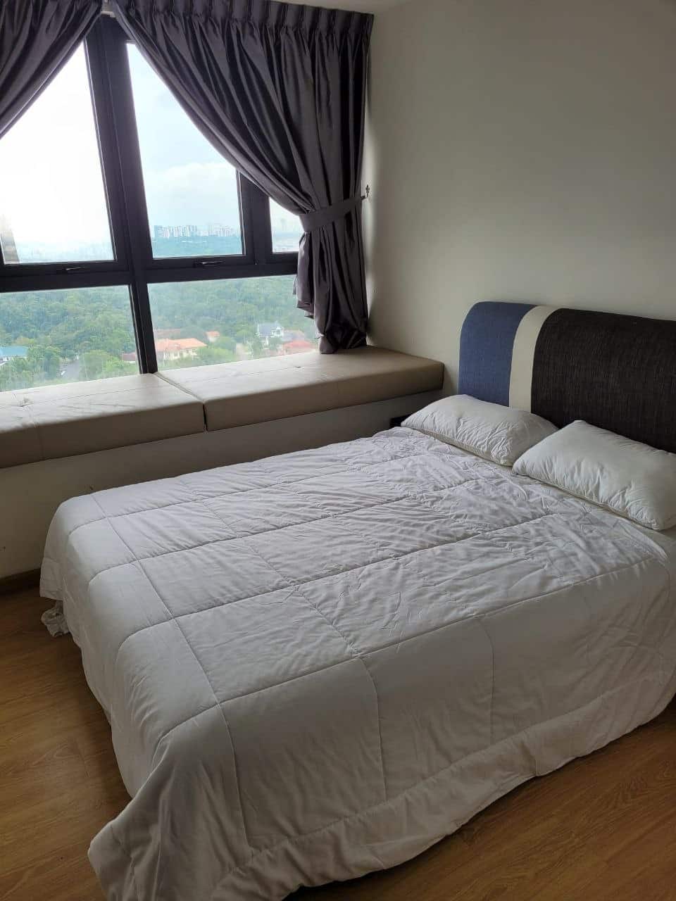 Condominium Country Garden Danga Bay 2