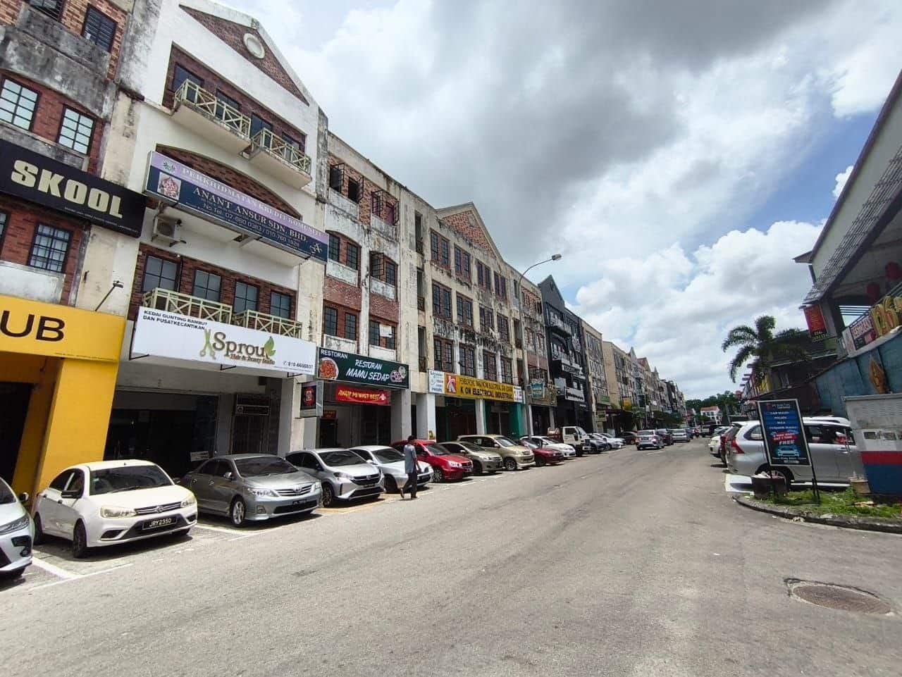 4-Storey Shoplot Bandar Indahpura 1