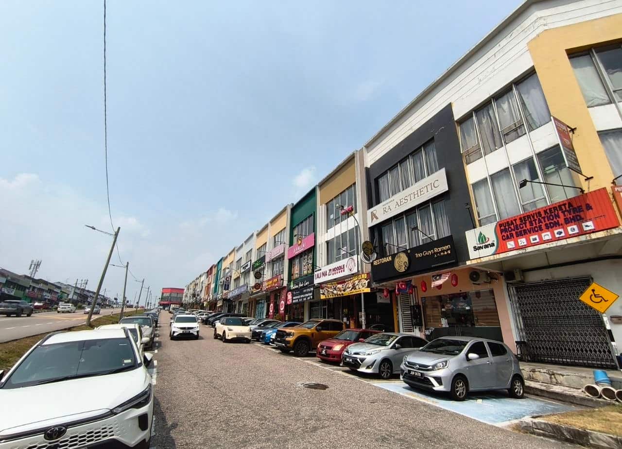 3-Storey Shoplot Taman Ungku Tun Aminah 1