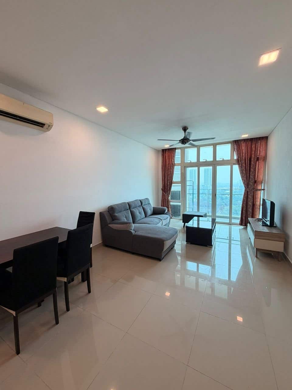 Condominium 1 Medini 2