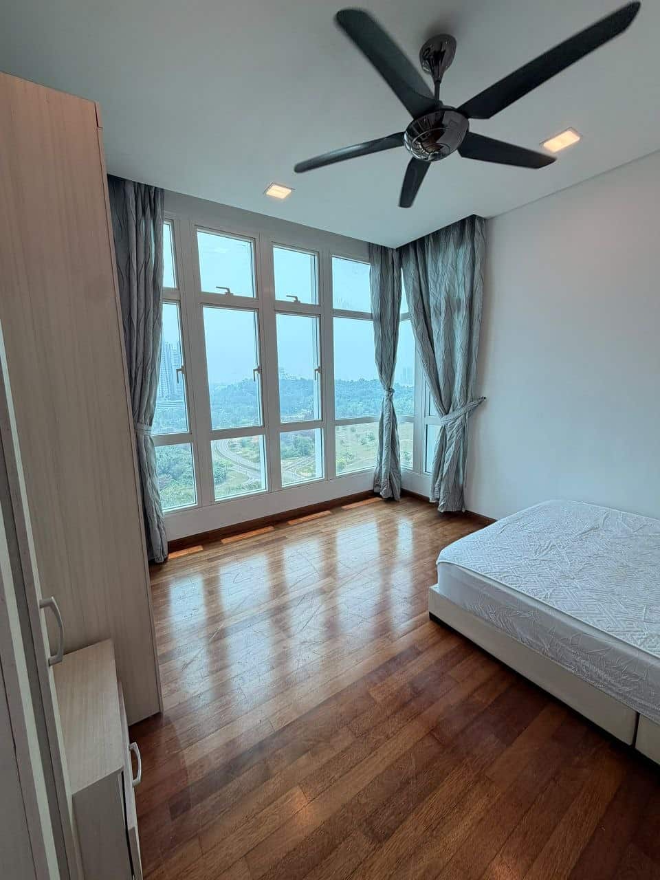 Condominium 1 Medini 3