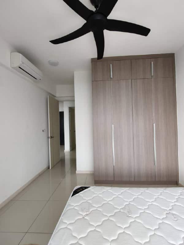 Condominium Macrolink Medini 6