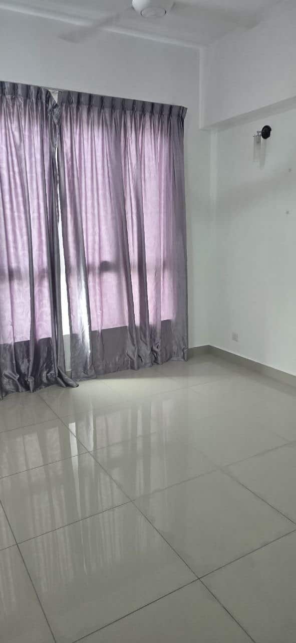 Condo Danga Bay 4
