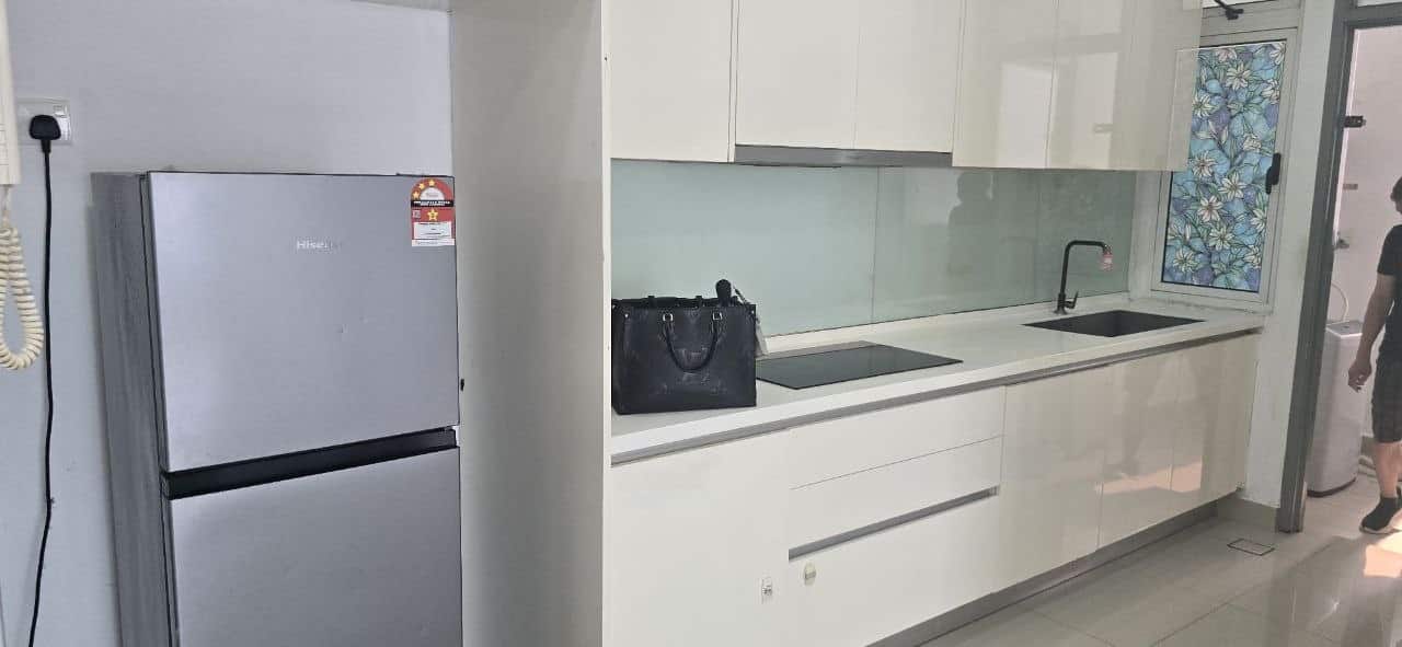 Condo Danga Bay 8