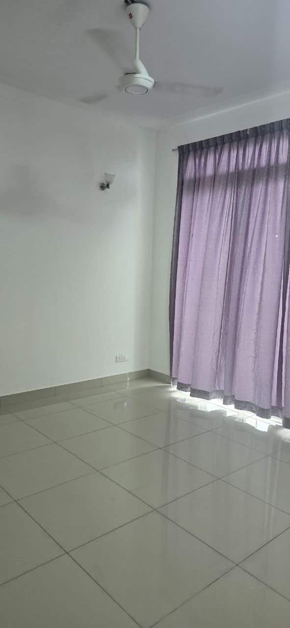 Condo Danga Bay 5