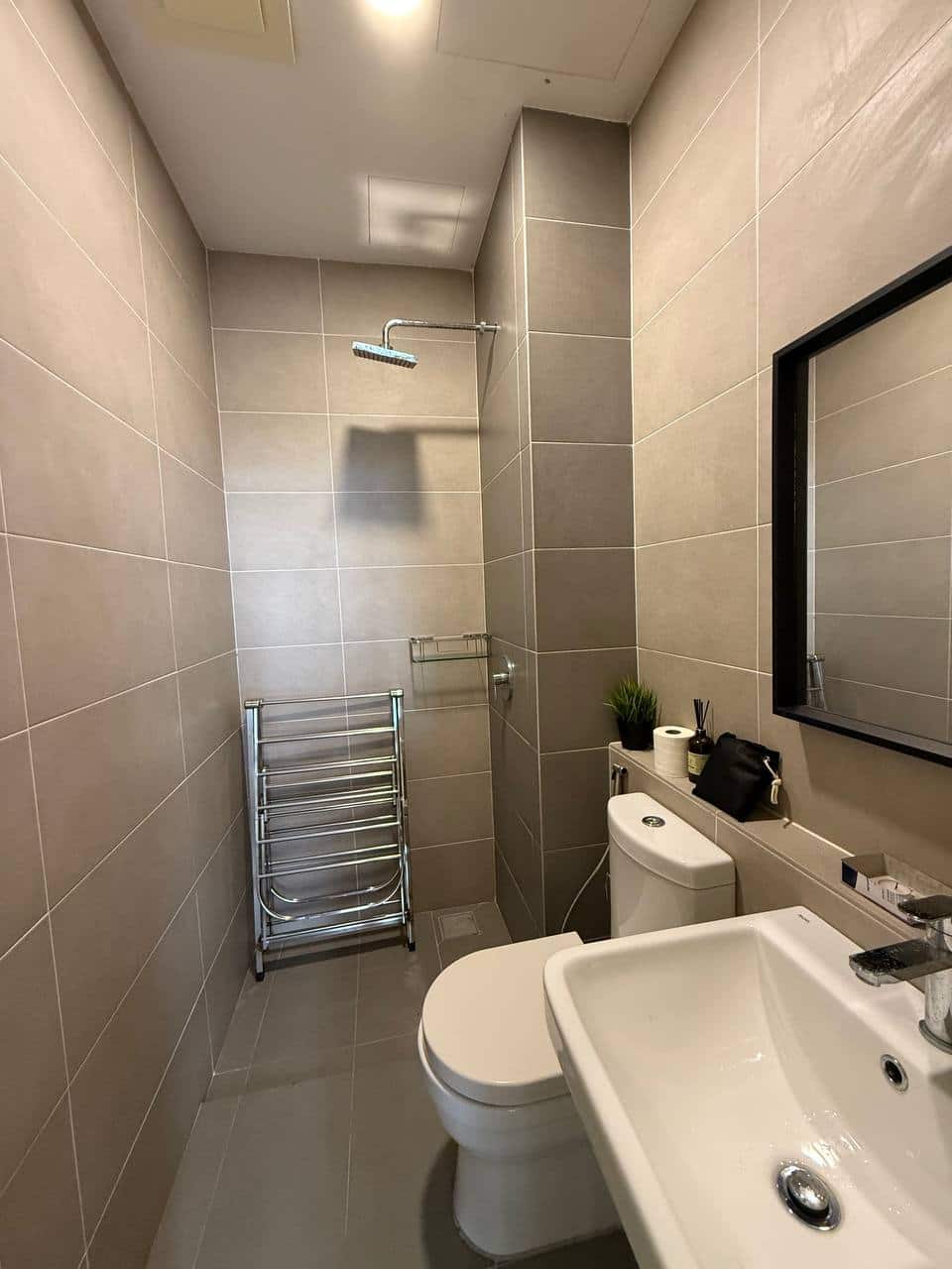 Condo D'pristine Medini 8