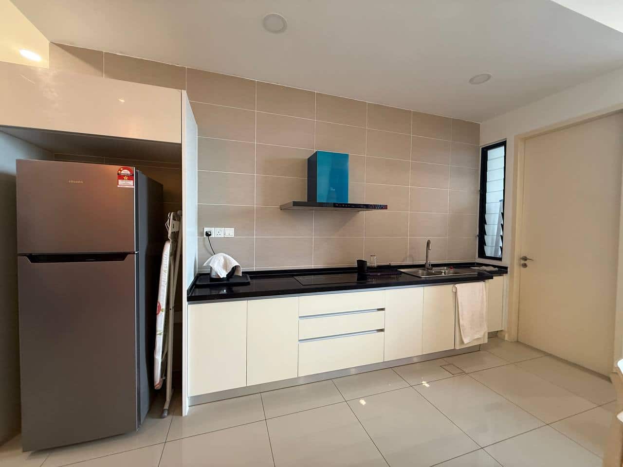 Condo D'pristine Medini 5