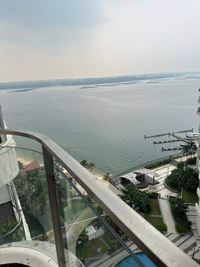 Condominium Country Garden Danga Bay 4